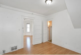 2107 183rd St in Homewood, IL - Foto de edificio - Building Photo