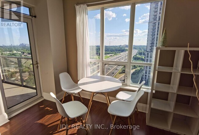 100 Harrison Garden Blvd in Toronto, ON - Building Photo - Building Photo