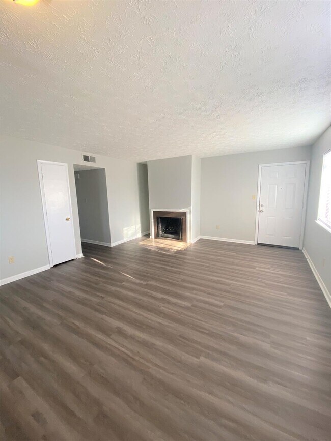 3772 Camelot Dr-Unit -2 in Lexington, KY - Building Photo - Building Photo