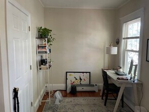 17 Granville Rd, Unit 3 in Cambridge, MA - Building Photo - Building Photo