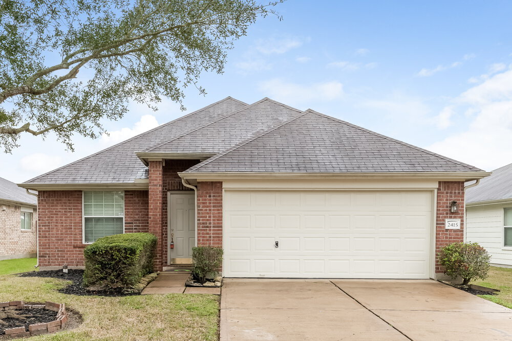 2415 Amber Wheat Ct in Fresno, TX - Building Photo