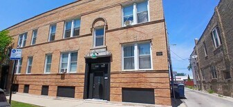4048 W Hirsch St in Chicago, IL - Building Photo