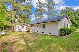 838 W 3rd Ave in Red Springs, NC - Building Photo - Building Photo