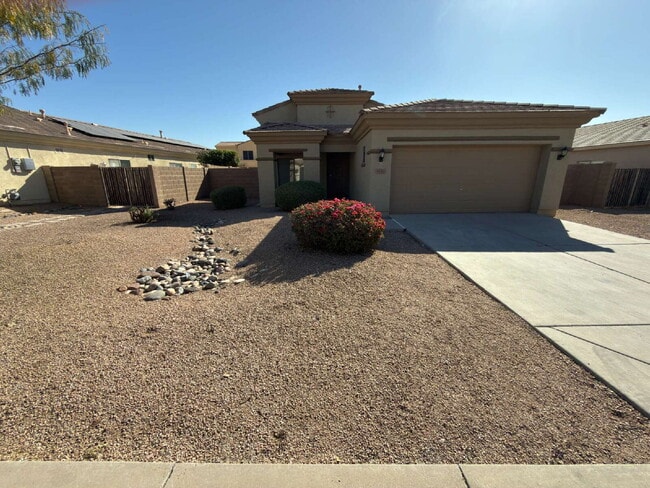 7157 W Globe Ave in Phoenix, AZ - Building Photo - Building Photo