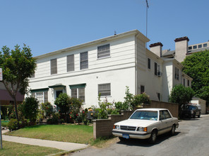 411 S Hamel Rd in Los Angeles, CA - Building Photo - Building Photo