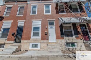2726 E Monument St in Baltimore, MD - Building Photo