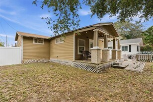 1302 E Louisiana Ave in Tampa, FL - Building Photo