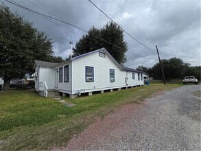 137 Dufrene Ln in Des Allemands, LA - Building Photo - Building Photo