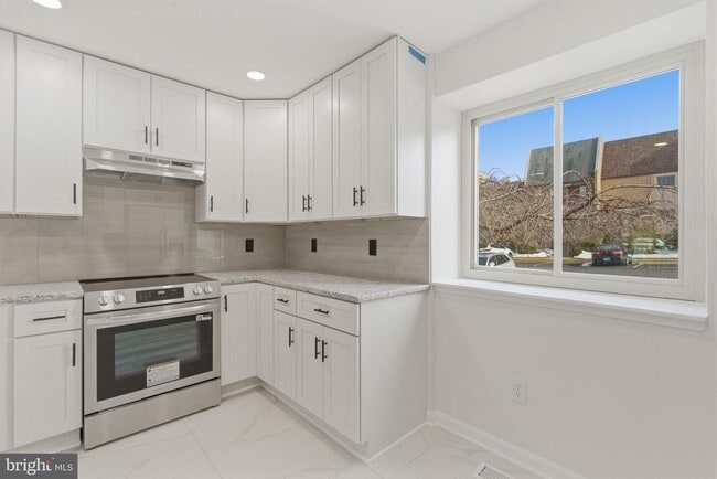 1710 Tyvale Ct in Vienna, VA - Building Photo - Building Photo