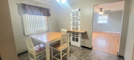 101 N Miller St in Macon, IL - Building Photo - Building Photo