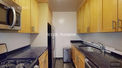 247 W 87th St in New York, NY - Building Photo - Building Photo