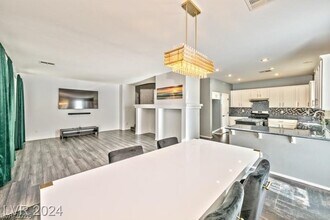9469 Green Vineyard Ave in Las Vegas, NV - Building Photo - Building Photo