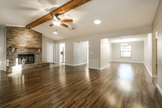 5430 Otters Run Ln in Jacksonville, FL - Building Photo - Building Photo