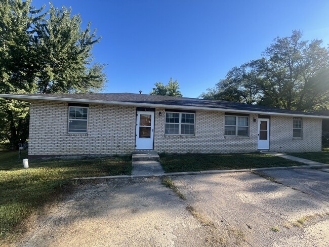 property at 431 SE 150 Rd