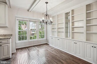 5134 Heritage Ln in Alexandria, VA - Building Photo - Building Photo