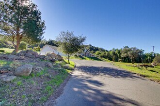 710 Gem Ln in Ramona, CA - Building Photo - Building Photo