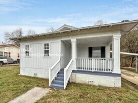 115 Front St in Adamsville, AL - Building Photo