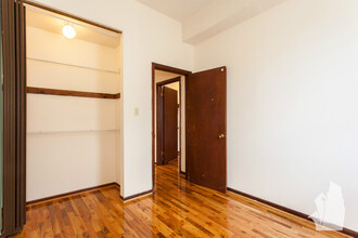 2519 N Lincoln Ave, Unit 2D in Chicago, IL - Building Photo - Building Photo