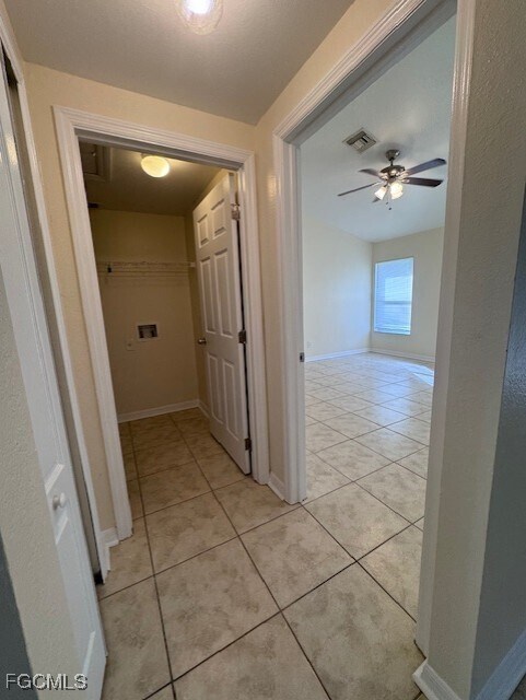 1118 Copley St E in Lehigh Acres, FL - Foto de edificio
