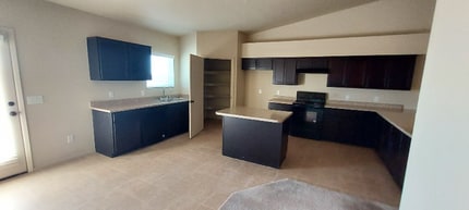 7427 E 39th Pl in Yuma, AZ - Foto de edificio - Building Photo