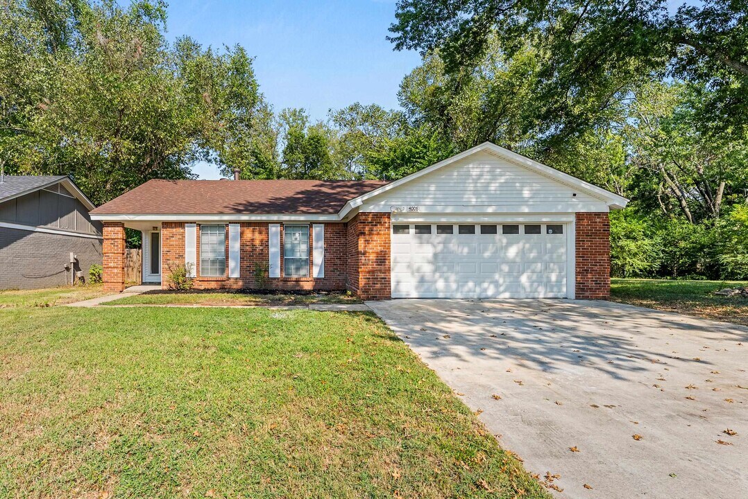 4008 Hitchcock Dr in Memphis, TN - Building Photo