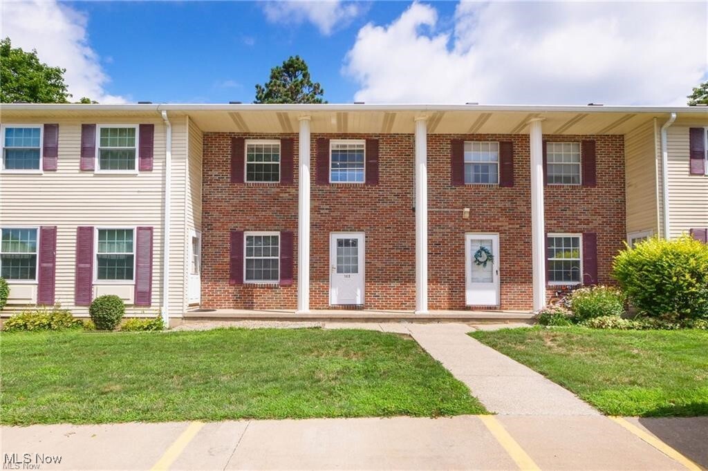 143 Ault St in Wadsworth, OH - Building Photo
