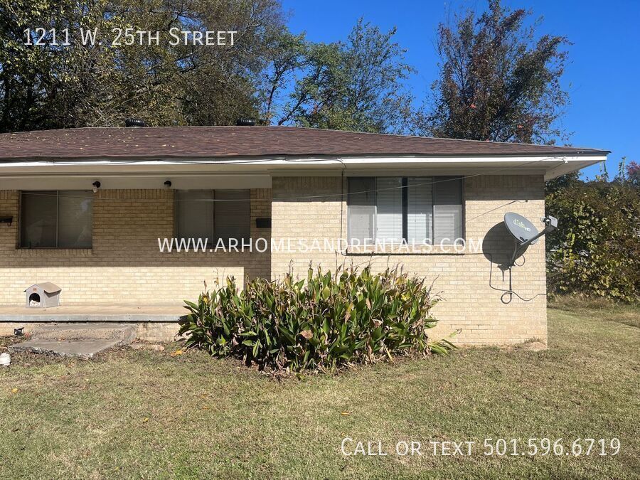 1211 W 25th St in North Little Rock, AR - Building Photo