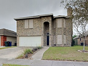 8009 Rock Crest Dr in Corpus Christi, TX - Building Photo - Building Photo