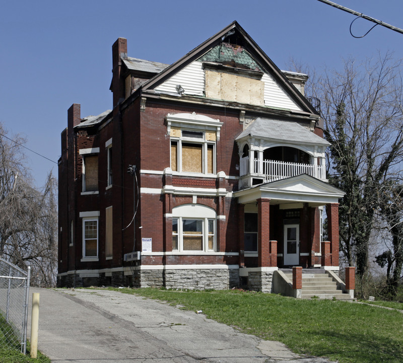 548 Prospect Pl in Cincinnati, OH - Building Photo