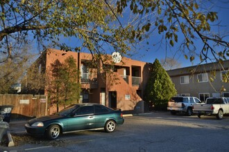 300 Whispering Sands Ct SE in Albuquerque, NM - Foto de edificio - Building Photo