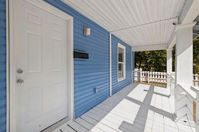 411 W Page St in Springfield, MO - Building Photo - Building Photo