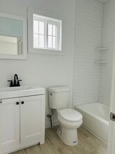 24 Elmwood Ave, Unit 24 Elmwood Ave Apt 2 in Edison, NJ - Foto de edificio - Building Photo