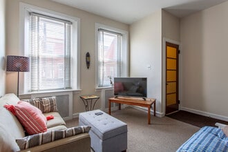 1323 Reed St in Philadelphia, PA - Building Photo - Building Photo