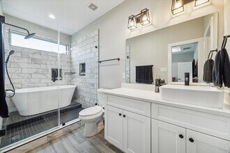 6730 Knox St in Houston, TX - Building Photo - Building Photo