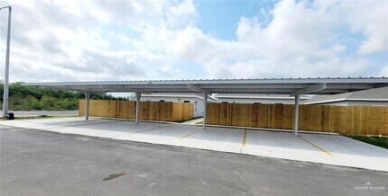 2109 Stauffers St, Unit 3 in Weslaco, TX - Building Photo - Building Photo