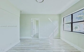 1010 Opa-locka Blvd in Opa Locka, FL - Building Photo - Building Photo