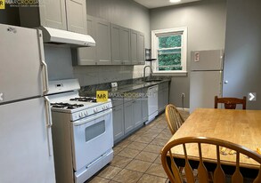 21 Weston St, Unit T in Waltham, MA - Building Photo