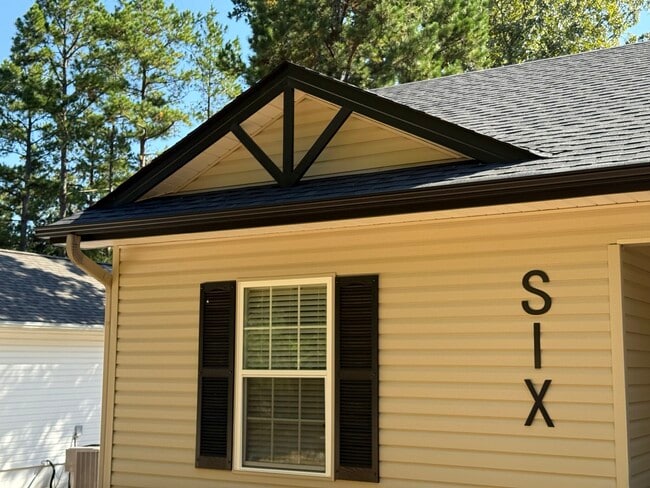 6 Hendaye Ln in Hot Springs Village, AR - Building Photo - Building Photo