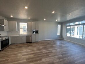 11 Rio Grand Ave in Farmington, UT - Building Photo - Building Photo