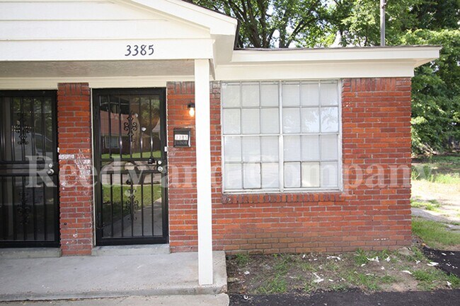 3385 Vernon Ave in Memphis, TN - Building Photo - Building Photo