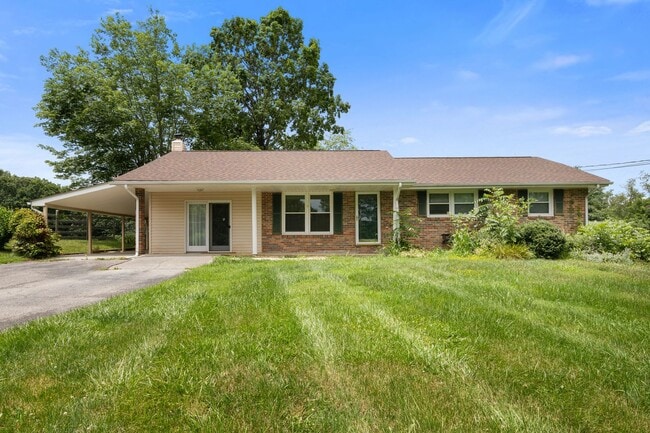 property at 828 Triangle St
