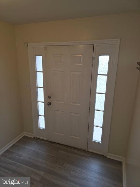 24 Woodcrest Ct in Newark, DE - Building Photo