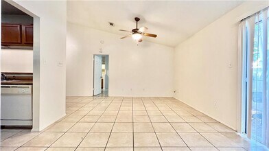 2214 Fuzz Fairway in Austin, TX - Building Photo - Building Photo