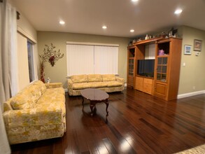 3127 Stonybrook Dr in Anaheim, CA - Building Photo - Building Photo