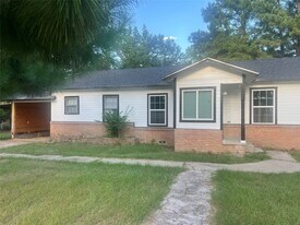 1516 Norwood Dr in Lufkin, TX - Building Photo