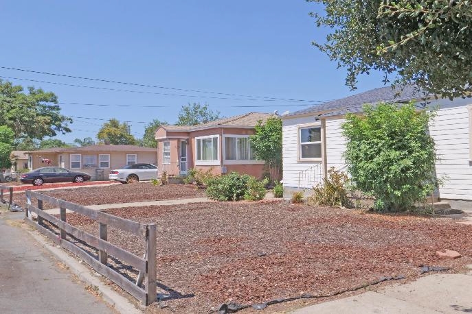 6830-6842 Tower St in La Mesa, CA - Foto de edificio