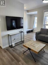 24 Silverton Gln Grn SW in Calgary, AB - Building Photo - Building Photo