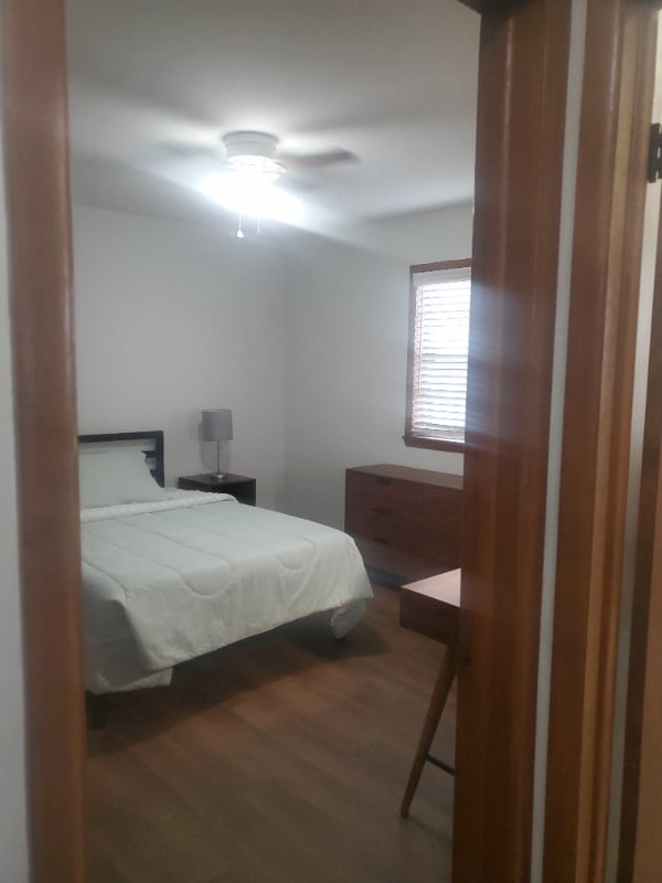 1215 W Elm St, Unit 104 in Springfield, MO - Building Photo - Building Photo