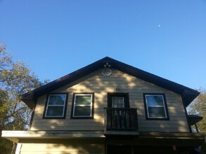1806 Rowan Burton Rd in Alvin, TX - Building Photo - Building Photo