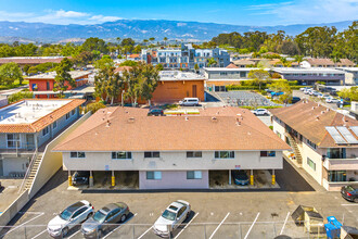 6523 Trigo Rd in Goleta, CA - Building Photo - Building Photo